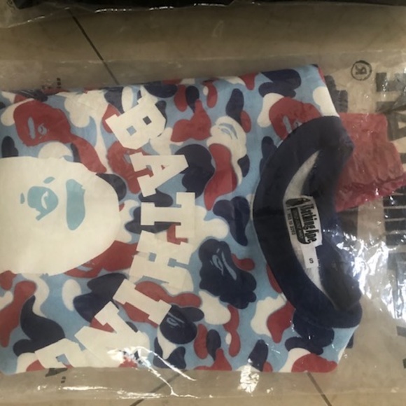 BAPE Crewneck Paris Blue and Red Mens Small - Picture 3 of 6